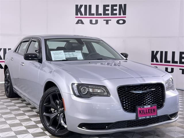 2023 Chrysler 300 Touring